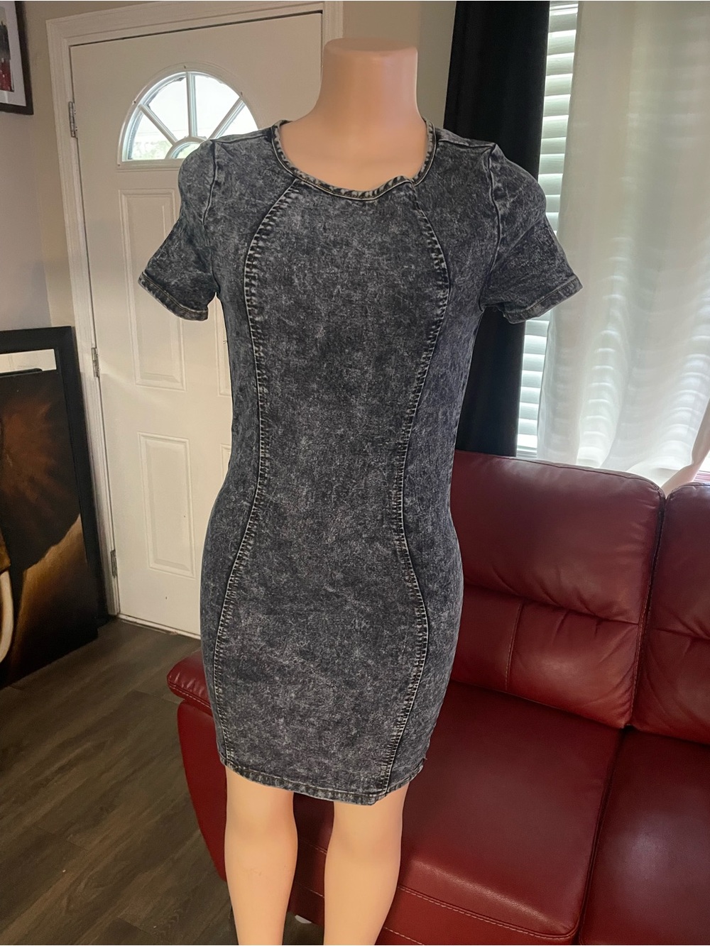 Fitted Short Sleeve Mineral-Wash Black Dress 80s style color bodycon medium